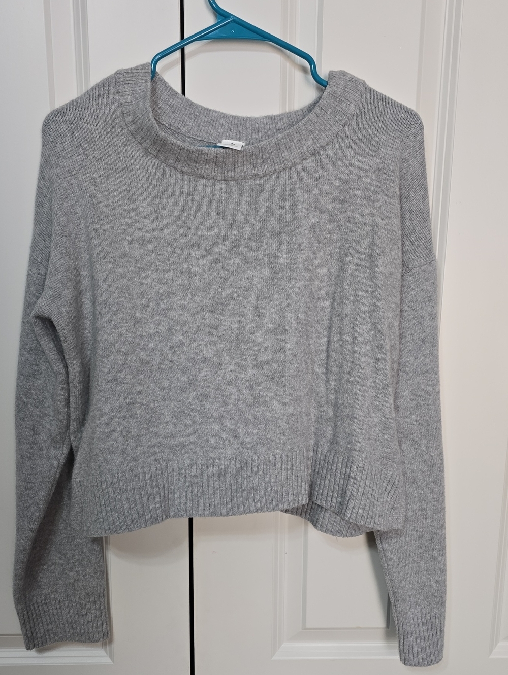 Abound Gray Cropped Crewneck Sweater